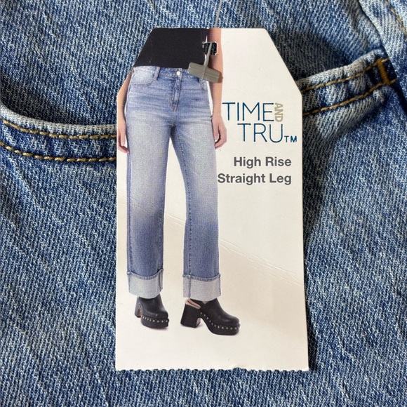 Time and Tru High Rise Straight Leg Cuffed Jeans Casual Pants Light Wash Size 18 - Picture 9 of 14